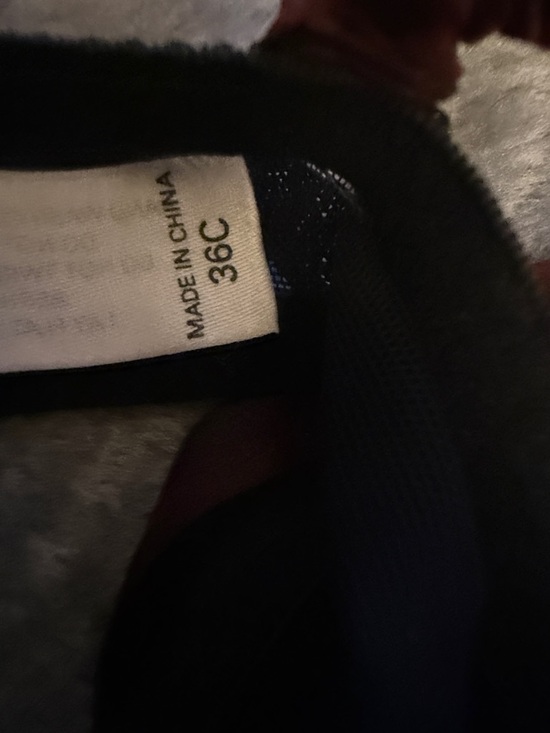 Victoria's Secret Burgundy and Black Lace Push-Up Bra - Picture 4 of 12